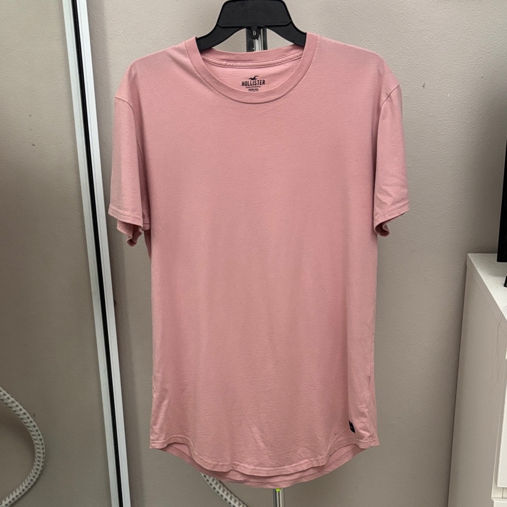 Hollister Men's Curved Hem Soft Rose Tee